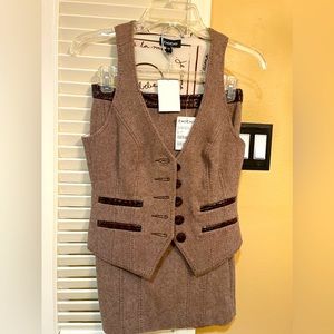 New Beautiful wool and leather skirt and vest set